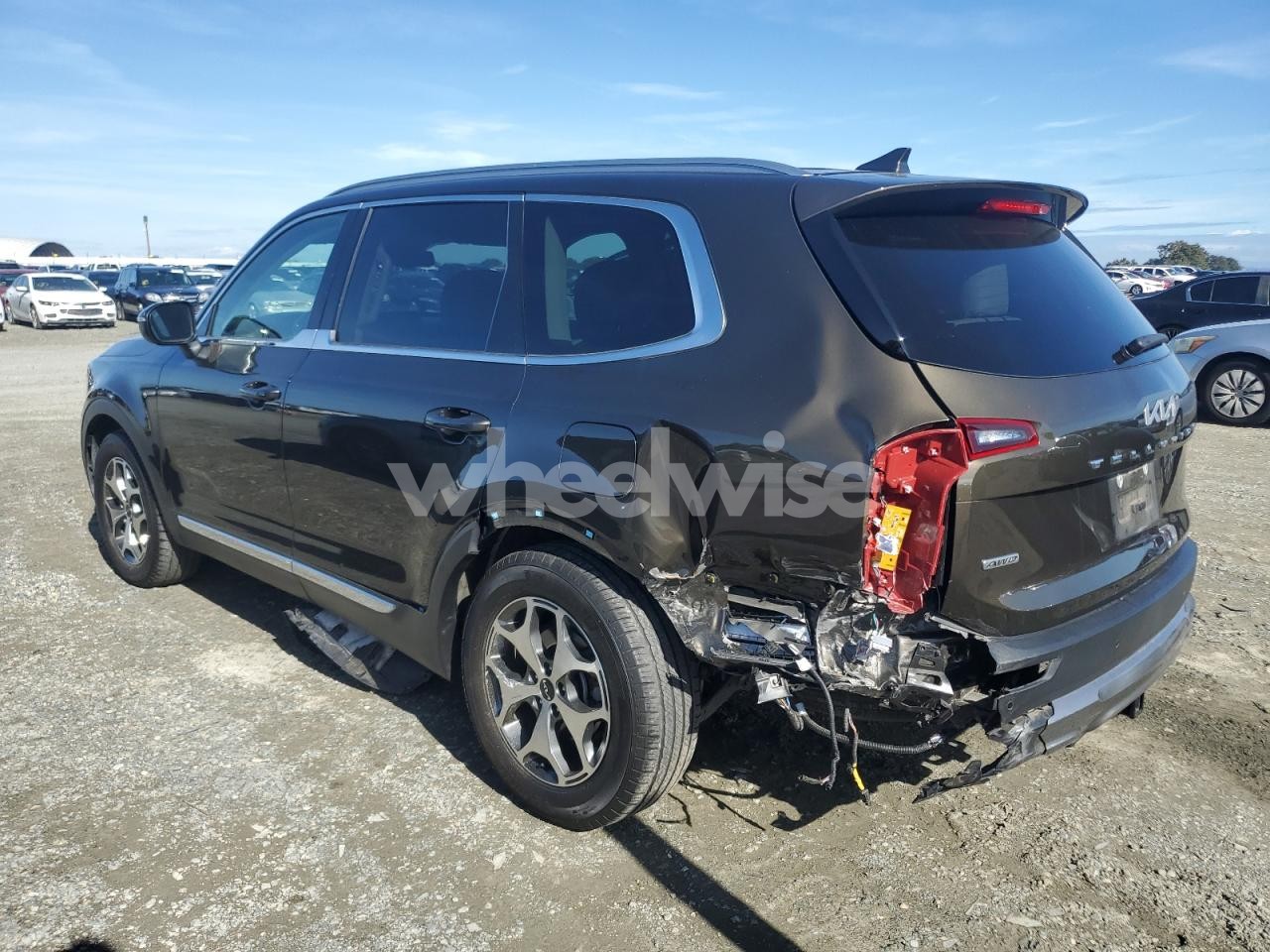 Photo 2 of 2022 KIA TELLURIDE EX (VIN 5XYP3DHC4NG271804)