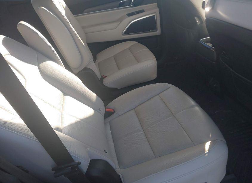 Photo 8 of 2021 Kia Telluride EX (VIN 5XYP3DHC5MG189630)