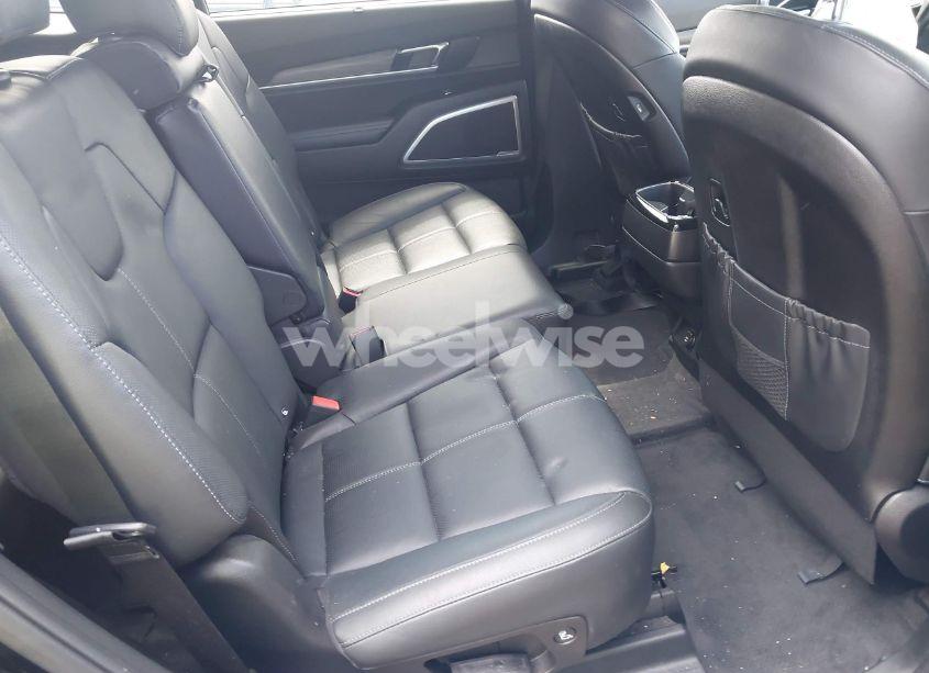 Photo 8 of 2021 Kia Telluride EX (VIN 5XYP3DHC9MG152225)