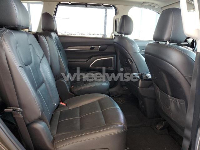 Photo 6 of 2021 KIA TELLURIDE EX (VIN 5XYP3DHCXMG116835)