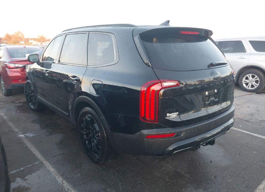 Photo 3 of 2021 Kia Telluride EX (VIN 5XYP3DHCXMG184455)