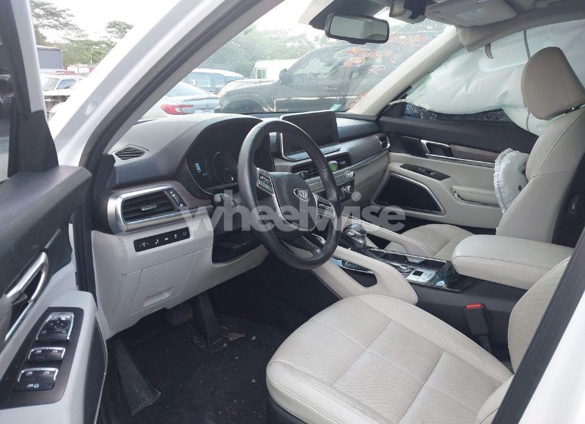 Photo 5 of 2021 Kia Telluride EX (VIN 5XYP3DHCXMG188442)