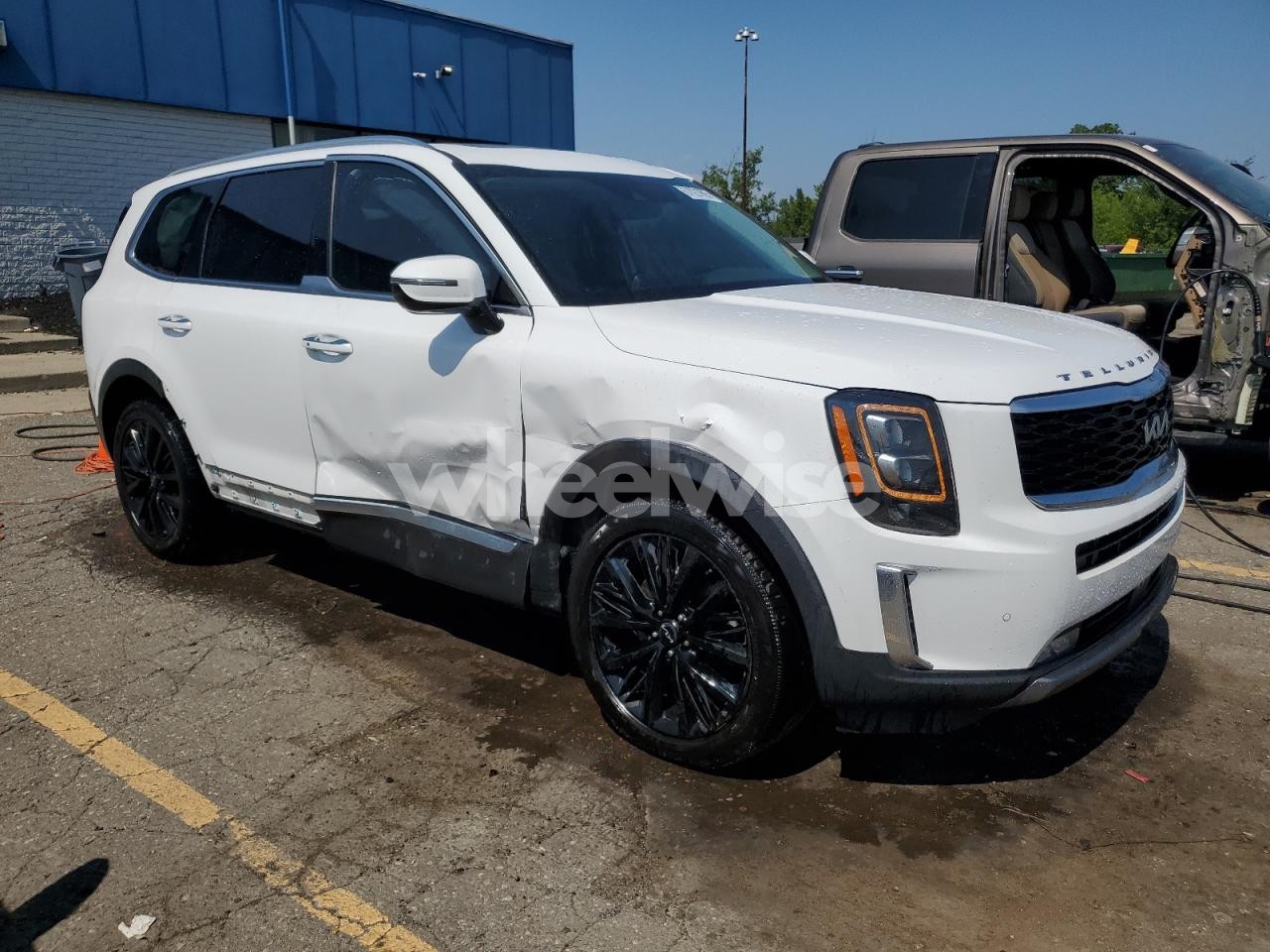 Photo 4 of 2022 KIA TELLURIDE SX (VIN 5XYP54HC1NG325070)