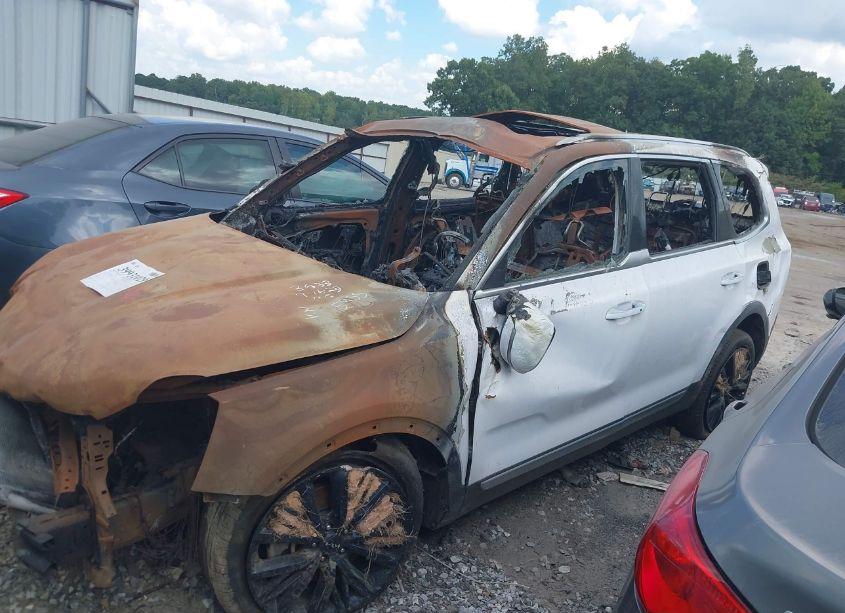 Photo 2 of 2022 Kia Telluride SX (VIN 5XYP54HC2NG315955)