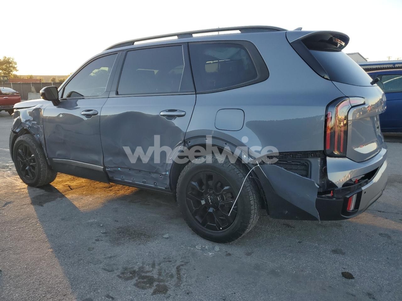 Photo 2 of 2023 KIA TELLURIDE SX (VIN 5XYP5DGC0PG336131)