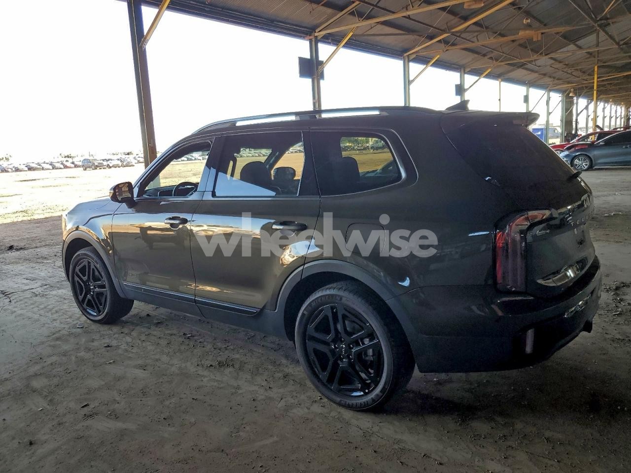 Photo 2 of 2024 KIA TELLURIDE SX (VIN 5XYP5DGCXRG519605)