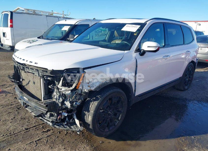 Photo 2 of 2022 Kia Telluride SX (VIN 5XYP5DHC1NG206354)