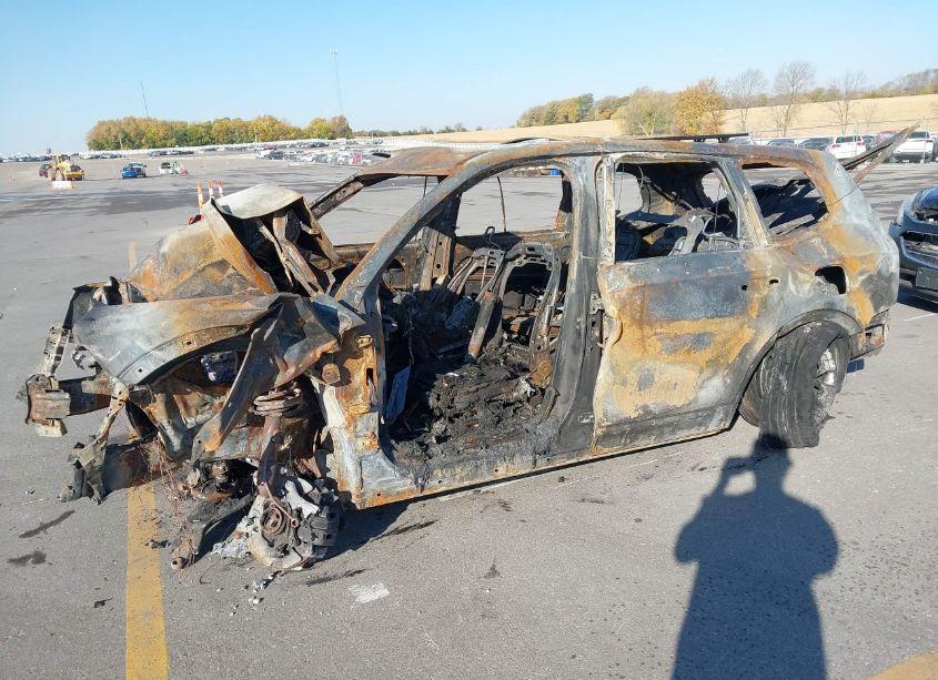 Photo 2 of 2022 Kia Telluride SX (VIN 5XYP5DHC9NG227730)