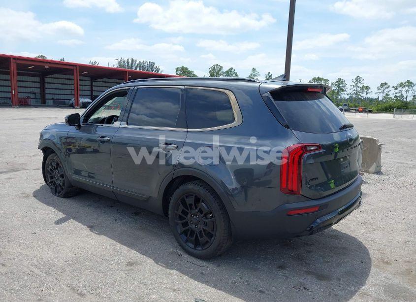 Photo 3 of 2021 Kia Telluride SX (VIN 5XYP5DHCXMG105568)