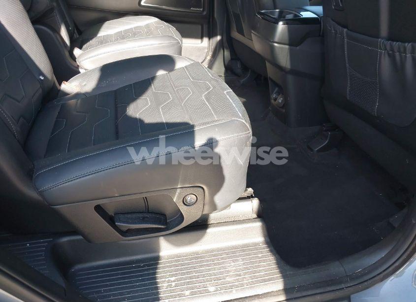 Photo 8 of 2022 Kia Telluride SX (VIN 5XYP5DHCXNG201556)