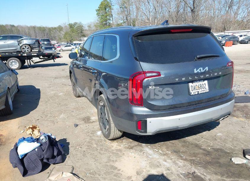 Photo 3 of 2024 Kia Telluride S (VIN 5XYP64GC0RG527984)