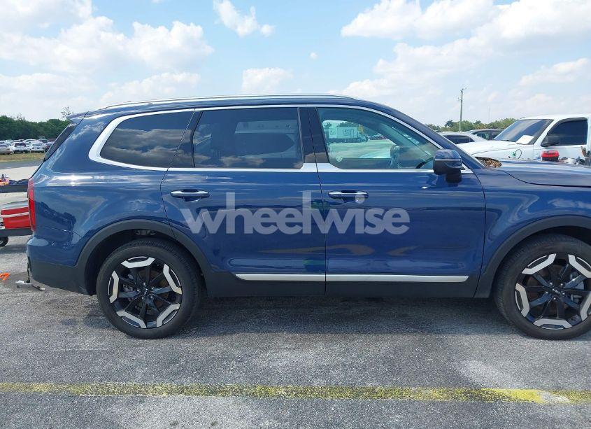 Photo 13 of 2025 Kia Telluride S (VIN 5XYP64GC0SG581646)