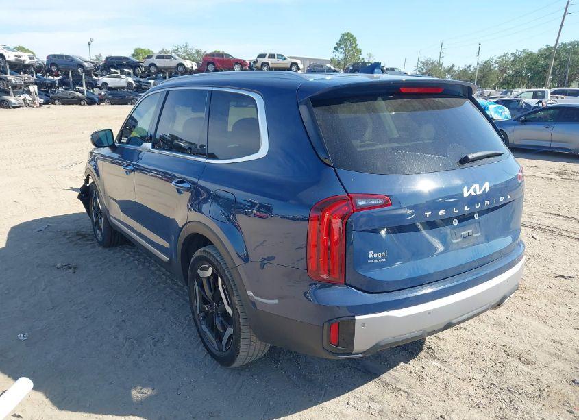 Photo 3 of 2023 Kia Telluride S (VIN 5XYP64GC1PG348091)