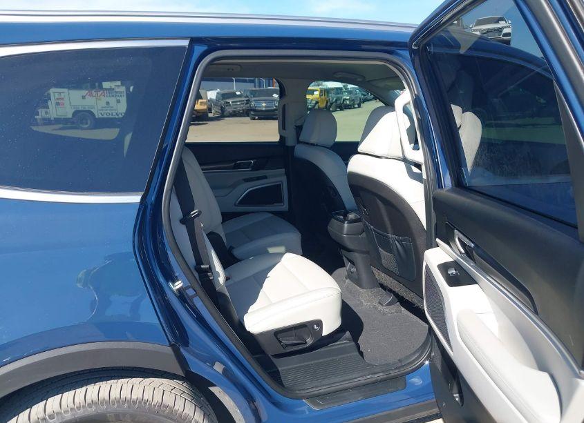 Photo 8 of 2023 Kia Telluride S (VIN 5XYP64GC1PG348091)
