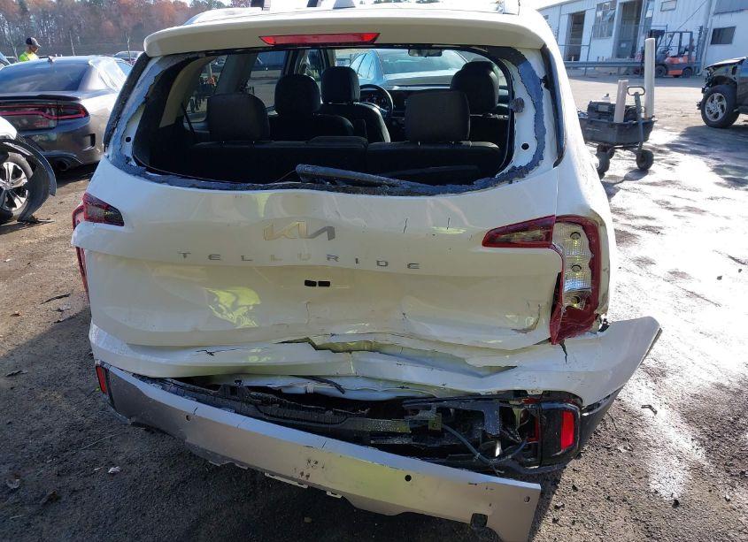 Photo 6 of 2024 Kia Telluride S (VIN 5XYP64GC1RG563103)