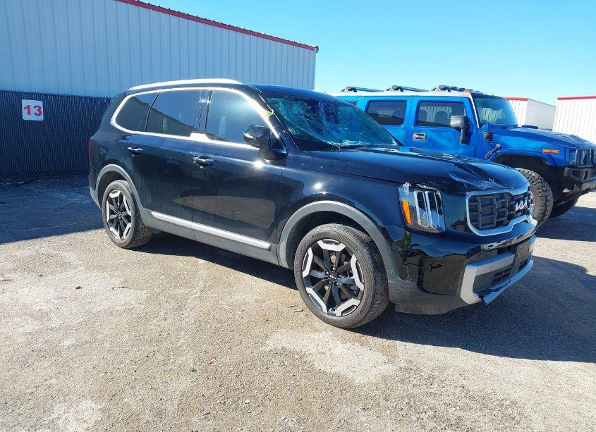 2023 Kia Telluride S (VIN 5XYP64GC4PG381781) main photo