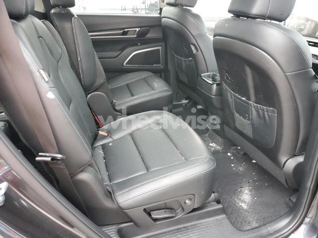 Photo 2 of 2025 KIA TELLURIDE S (VIN 5XYP64GC5SG624202)