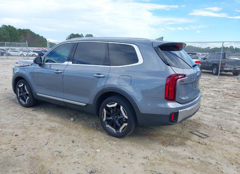Photo 3 of 2023 Kia Telluride S (VIN 5XYP64GC9PG344032)