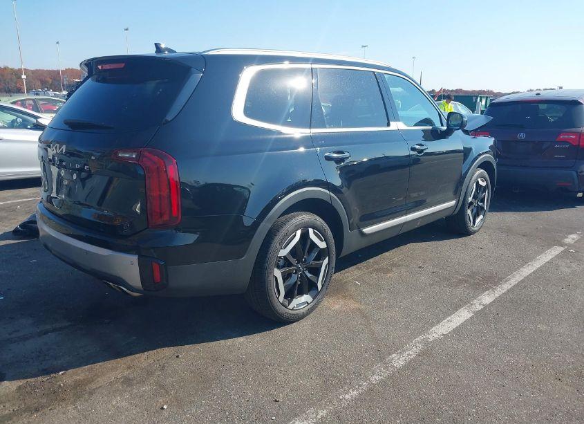 Photo 4 of 2024 Kia Telluride S (VIN 5XYP64GCXRG447818)