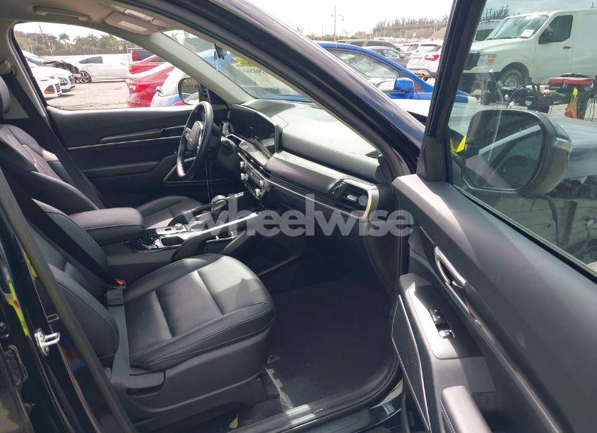 Photo 5 of 2024 Kia Telluride S (VIN 5XYP64GCXRG555033)