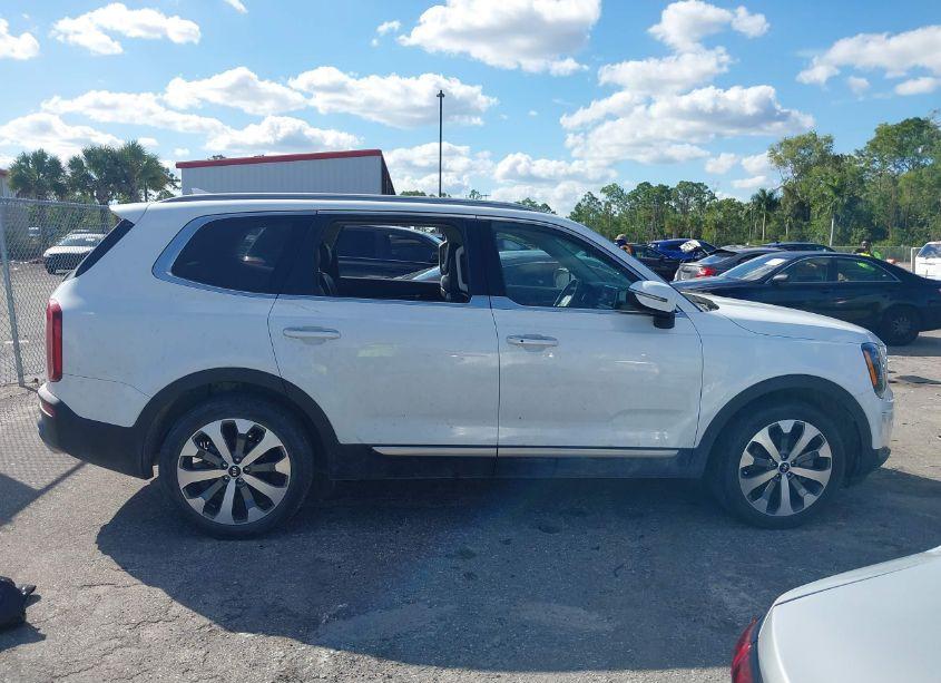 Photo 14 of 2020 Kia Telluride S (VIN 5XYP64HC2LG063084)