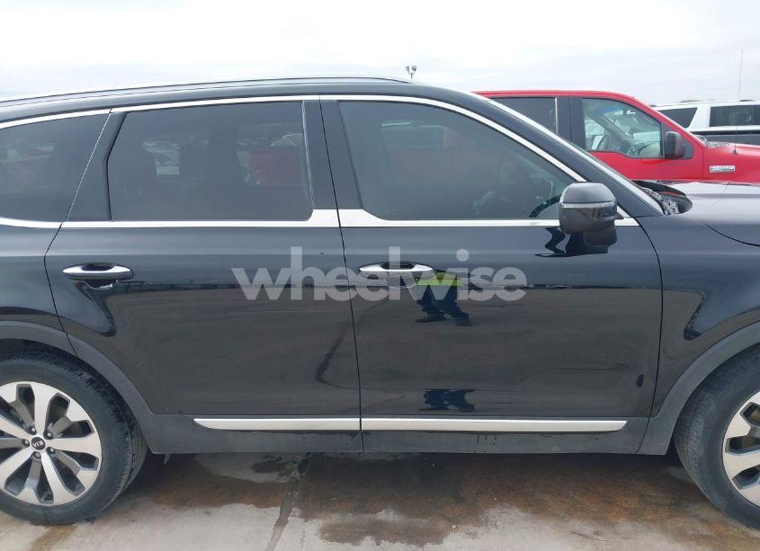 Photo 13 of 2020 Kia Telluride S (VIN 5XYP64HC2LG069693)