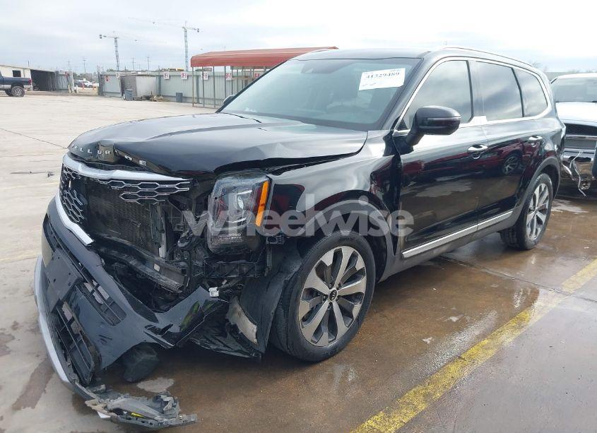 Photo 2 of 2020 Kia Telluride S (VIN 5XYP64HC2LG069693)