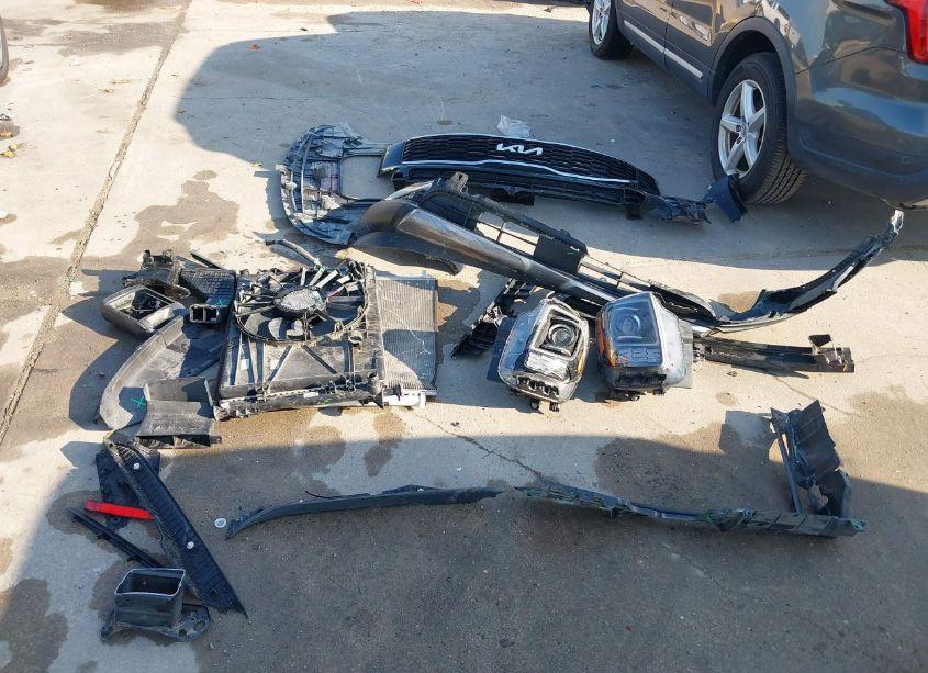 Photo 12 of 2022 Kia Telluride S (VIN 5XYP64HC3NG244052)