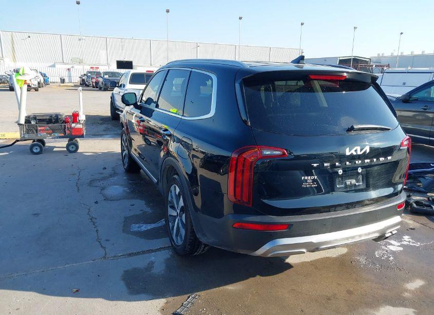 Photo 3 of 2022 Kia Telluride S (VIN 5XYP64HC3NG244052)
