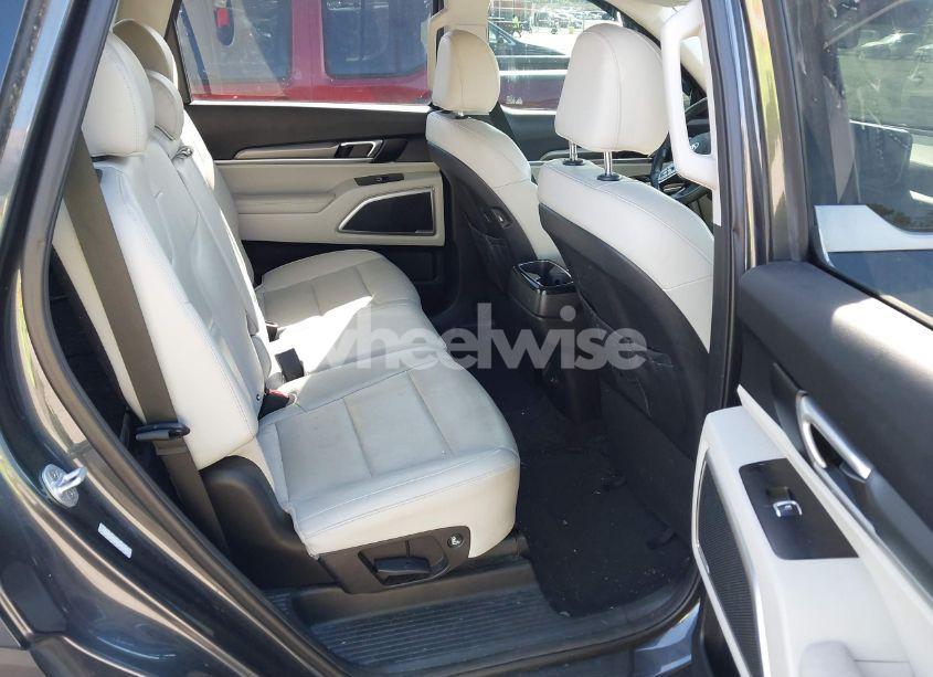 Photo 8 of 2020 Kia Telluride S (VIN 5XYP64HC4LG003646)