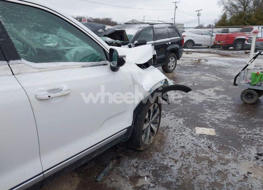 Photo 6 of 2020 Kia Telluride S (VIN 5XYP64HC4LG036632)