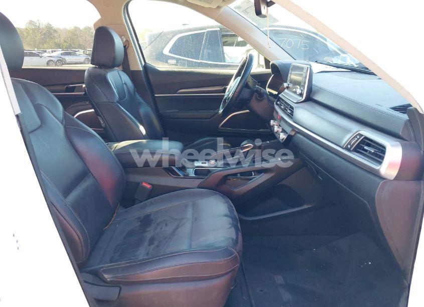 Photo 5 of 2020 Kia Telluride S (VIN 5XYP64HC5LG043976)