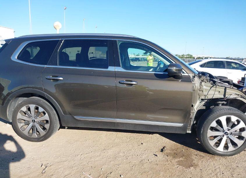 Photo 14 of 2022 Kia Telluride S (VIN 5XYP64HC5NG196909)