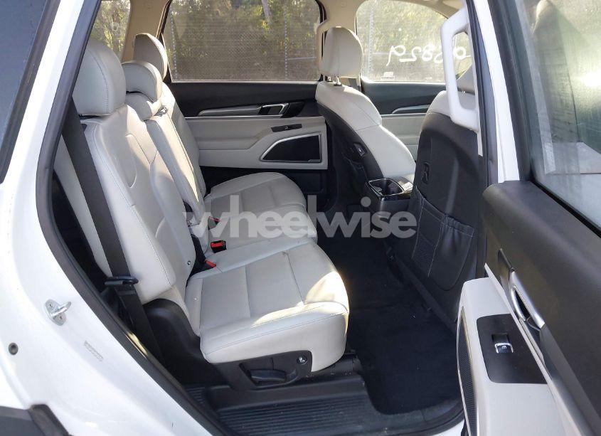 Photo 8 of 2020 Kia Telluride S (VIN 5XYP64HC6LG012137)