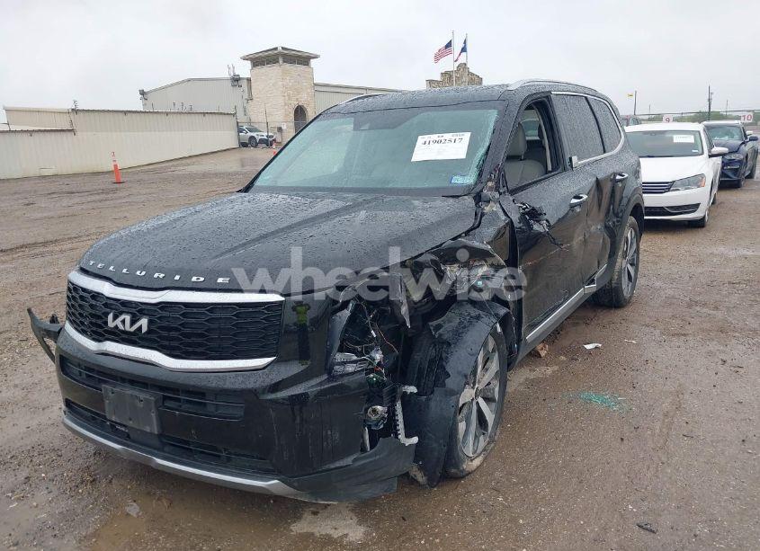 Photo 2 of 2022 Kia Telluride S (VIN 5XYP64HC7NG198239)