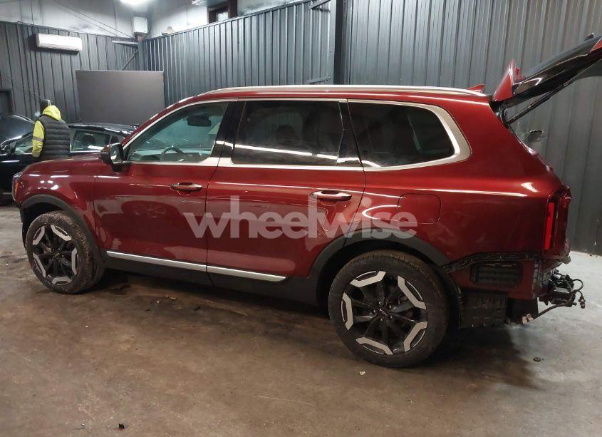 Photo 3 of 2024 Kia Telluride S (VIN 5XYP6DGC0RG415394)
