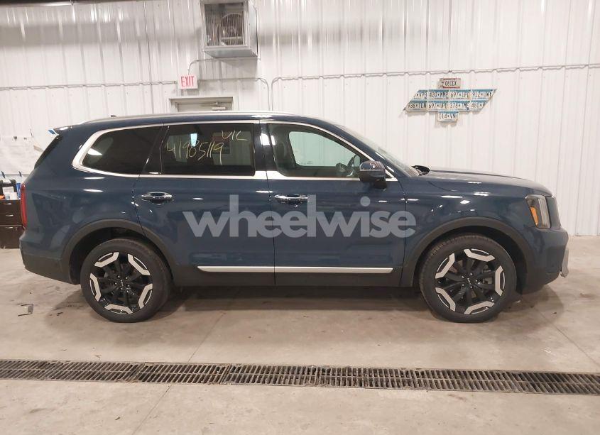 Photo 13 of 2023 Kia Telluride S (VIN 5XYP6DGC1PG348835)