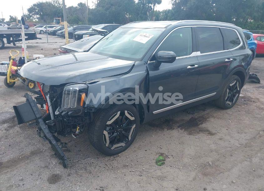 Photo 2 of 2024 Kia Telluride S (VIN 5XYP6DGC2RG474172)
