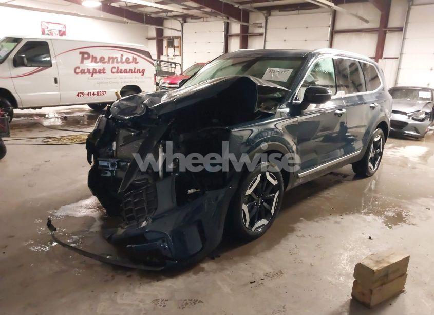 Photo 2 of 2025 Kia Telluride S (VIN 5XYP6DGC3SG579521)