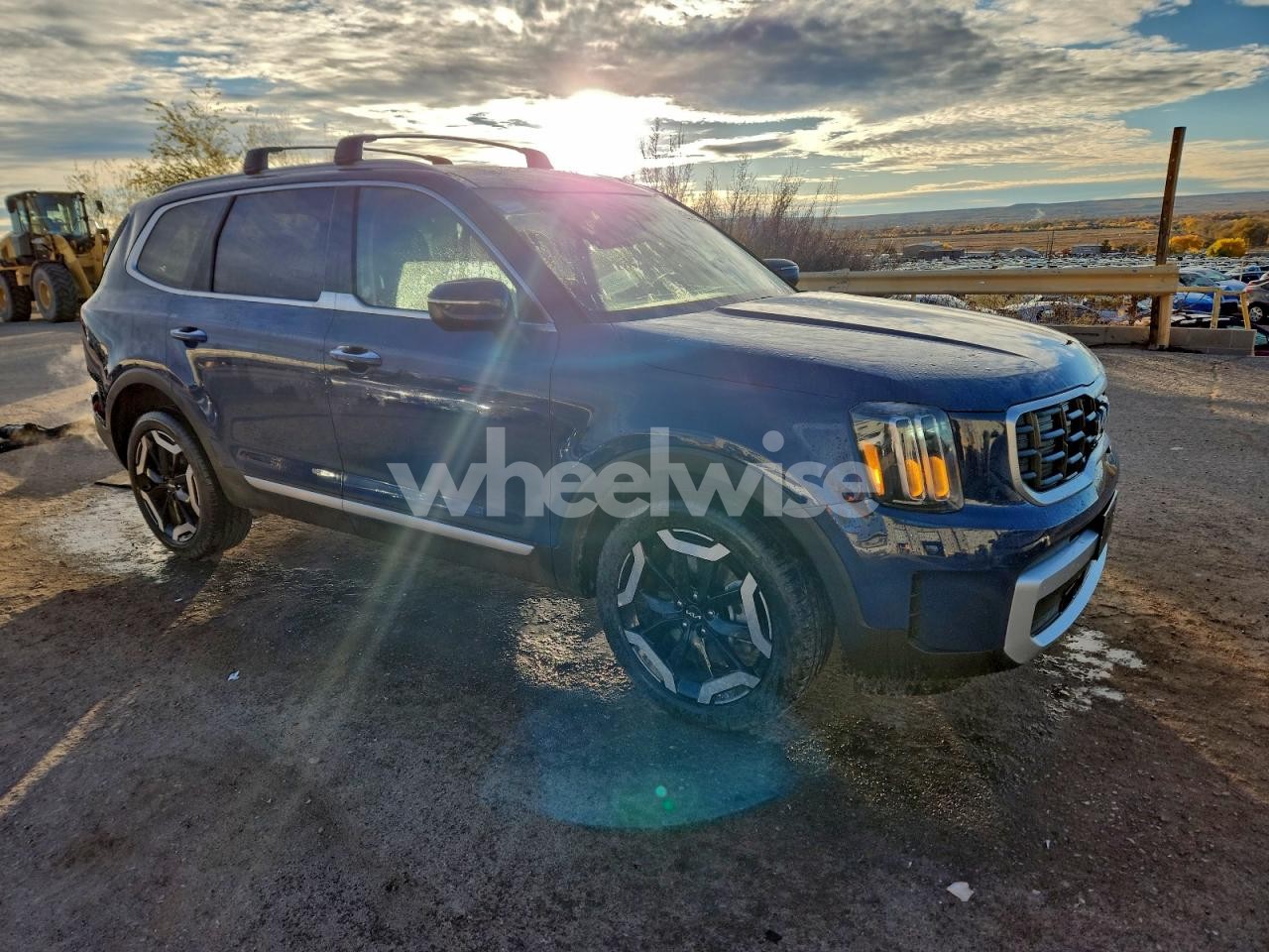 Photo 4 of 2025 KIA TELLURIDE S (VIN 5XYP6DGC8SG585363)