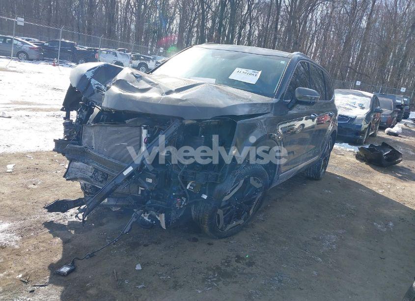 Photo 2 of 2024 Kia Telluride S (VIN 5XYP6DGCXRG526258)