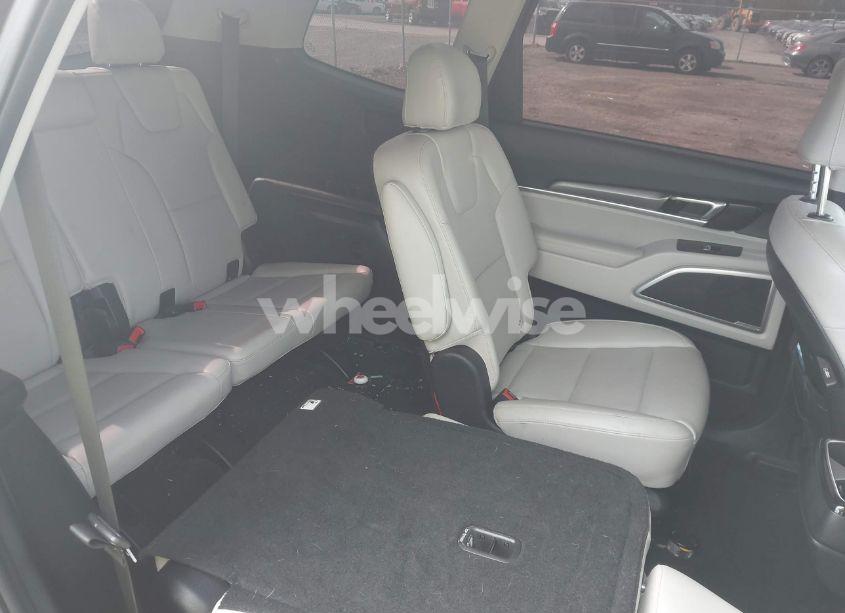 Photo 8 of 2020 Kia Telluride S (VIN 5XYP6DHC0LG025241)