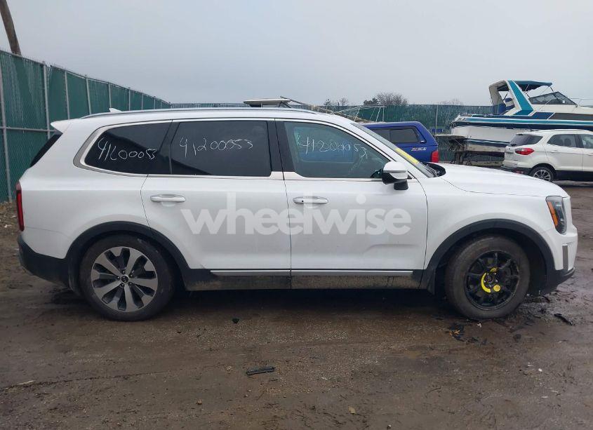 Photo 14 of 2020 Kia Telluride S (VIN 5XYP6DHC1LG095315)