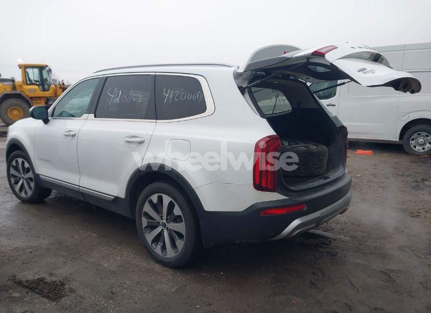 Photo 3 of 2020 Kia Telluride S (VIN 5XYP6DHC1LG095315)