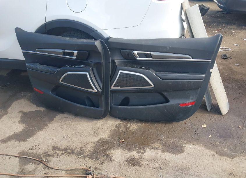 Photo 18 of 2021 Kia Telluride S (VIN 5XYP6DHC1MG113572)