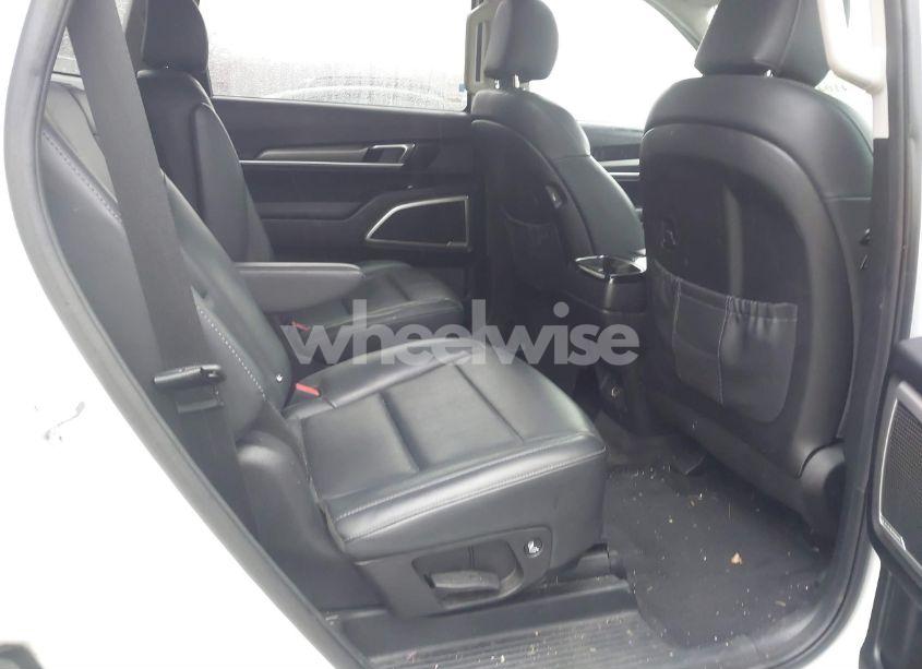 Photo 8 of 2020 Kia Telluride S (VIN 5XYP6DHC4LG065015)