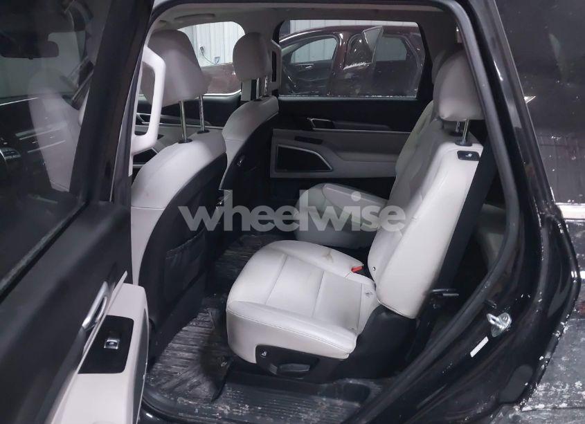 Photo 8 of 2021 Kia Telluride S (VIN 5XYP6DHC8MG112676)