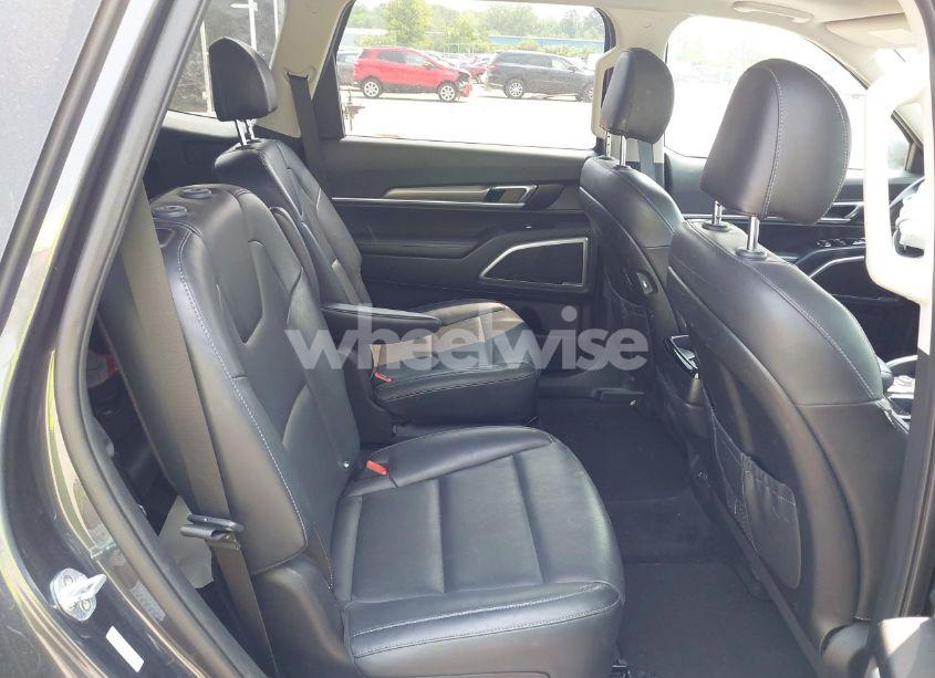 Photo 8 of 2020 Kia Telluride S (VIN 5XYP6DHC9LG095823)