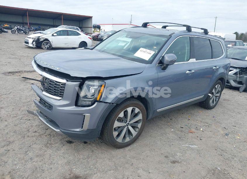Photo 2 of 2020 Kia Telluride S (VIN 5XYP6DHCXLG044329)