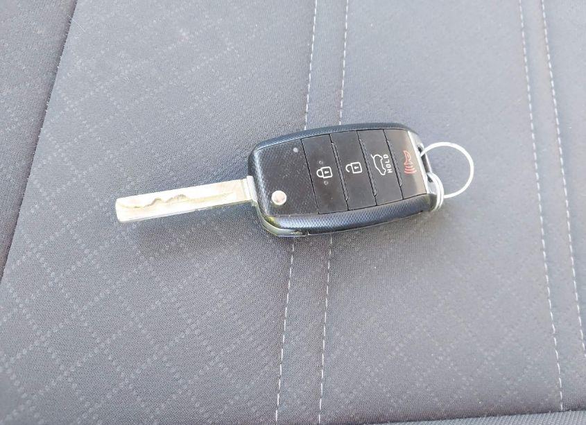 Photo 11 of 2016 Kia Sorento 2.4L LX (VIN 5XYPG4A30GG035703)